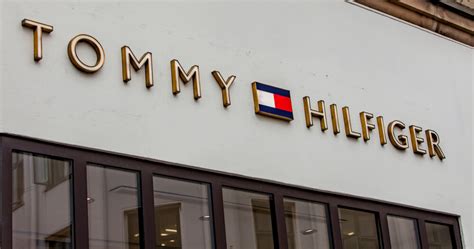 how did tommy hilfiger change his company.